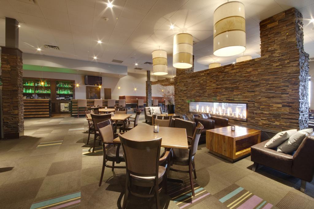 Coast Kamloops Hotel & Conference Centre Extérieur photo