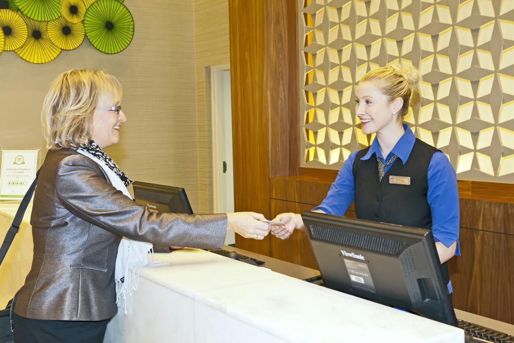 Coast Kamloops Hotel & Conference Centre Extérieur photo