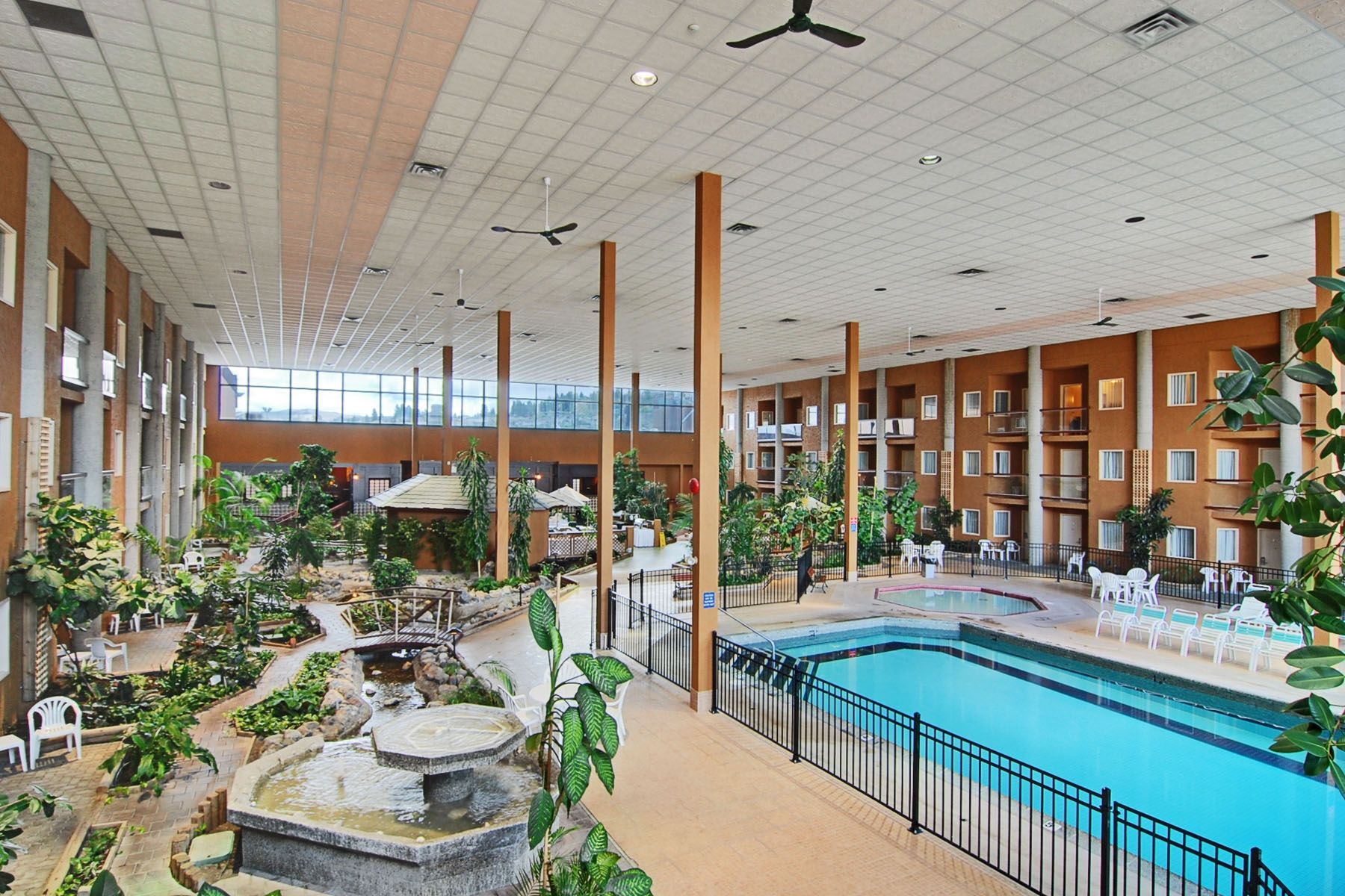 Coast Kamloops Hotel & Conference Centre Extérieur photo